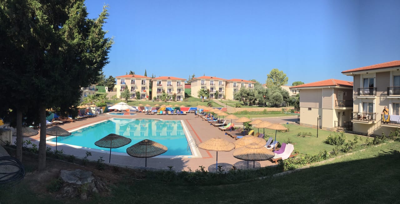 Pool Club Resort Atlantis