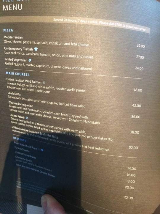 Roomservice-Karte Hilton Istanbul Bomonti Hotel & Conference Center