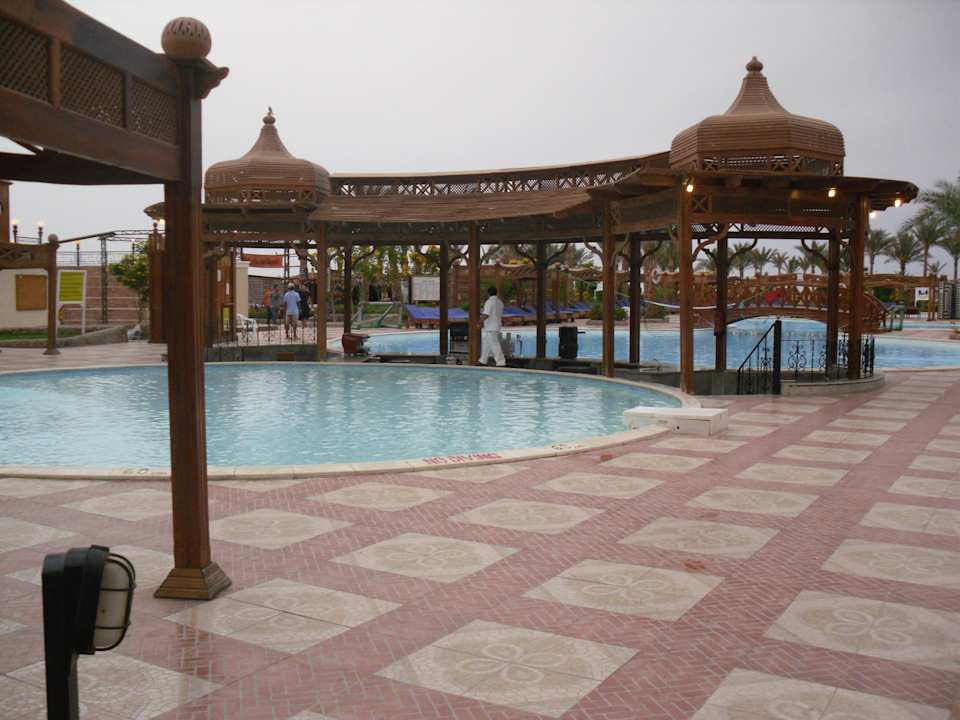 Бассейны Riviera Aqua Park Resort