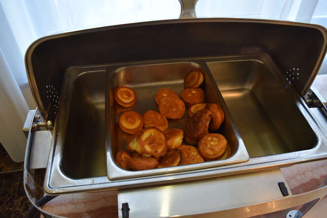 Frühstück in Form eines Buffets... Hotel & Spa Borjomi Palace