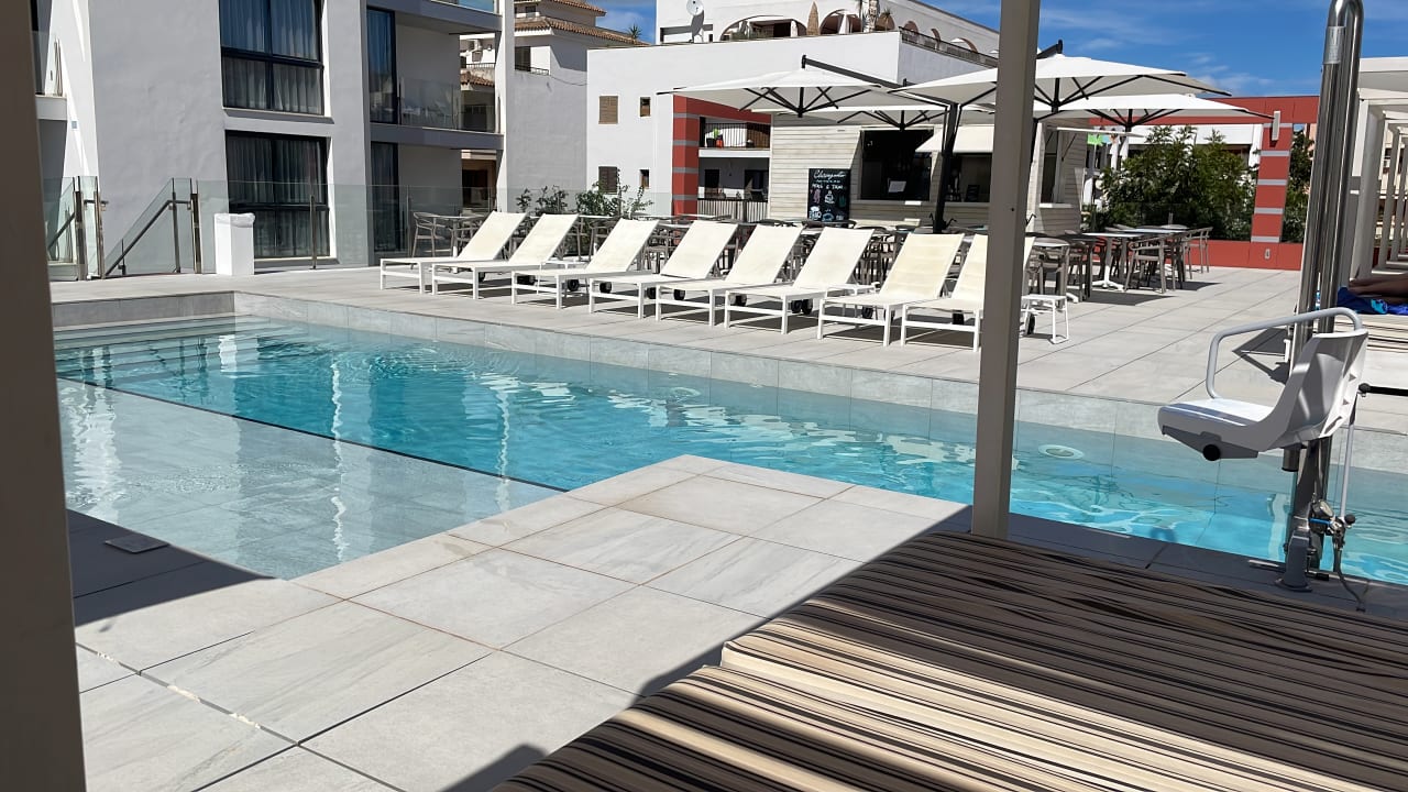 Außenansicht Kyrat Amarac Suites