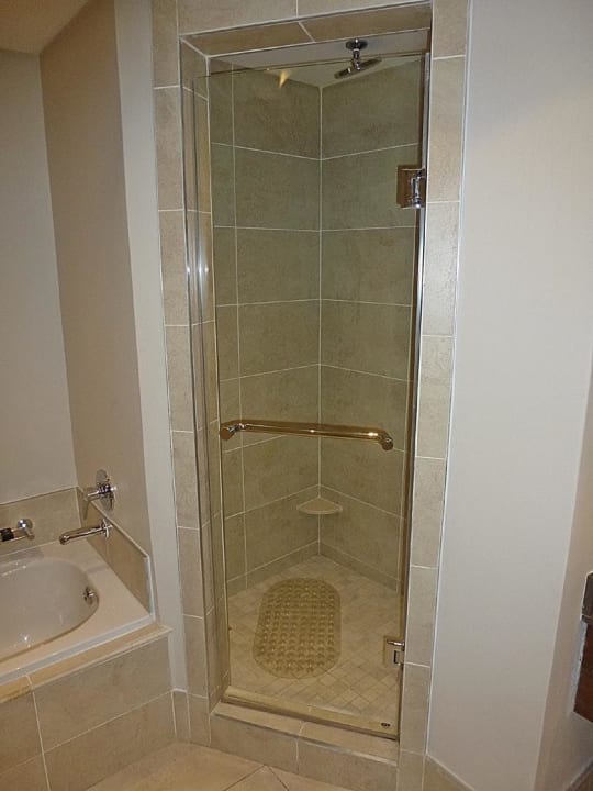 Geben Sie dem Bild einen Titel*Badezimmer Hotel Southern Sun Maharani