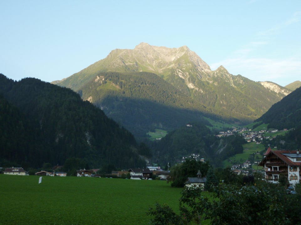 Ausblick nach Finkenberg Gästeheim Auwitsch