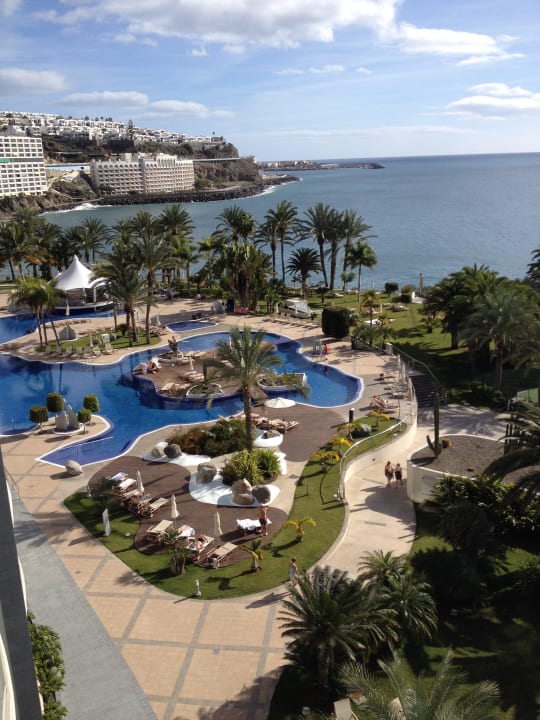 Blick auf den Pool vom Balkon Radisson Blu Resort Gran Canaria