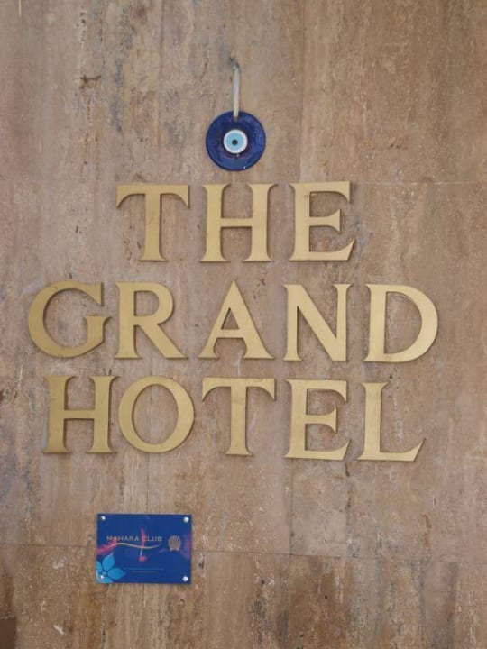 Das Eingangsschild The Grand Hotel Hurghada