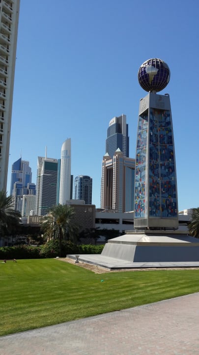 Unser Hotel ca. 50 Etagen Conrad Dubai