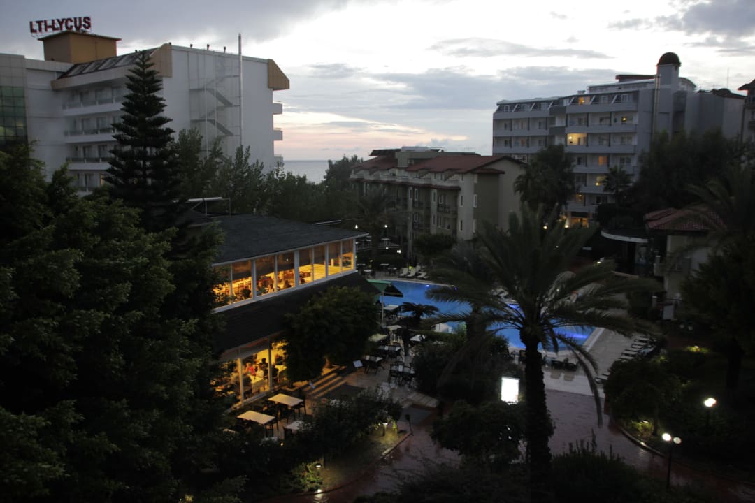 Bei Nacht Hotel Gardenia Beach