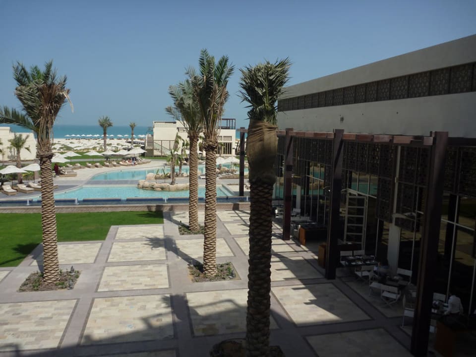 Blick vom Balkon der "The Library" Park Hyatt Abu Dhabi Hotel and Villas