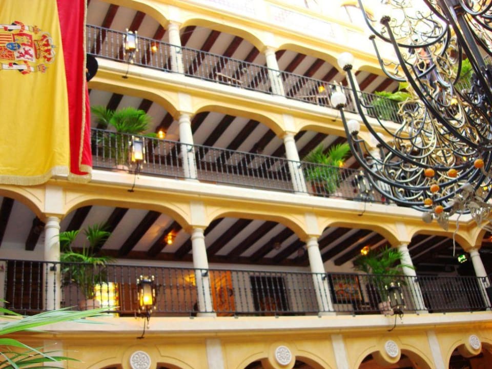 Castillo Alcazar Hotel El Andaluz Europa-Park