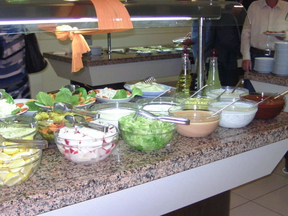 Rohkost- und Saucenauswahl Hotel Aslan City Kleopatra