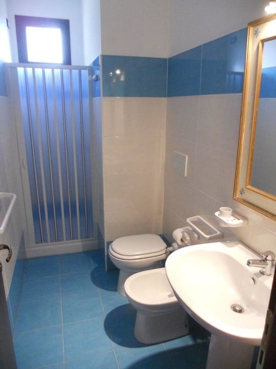 Bagno camera tripla B&B Tenuta Pigliano