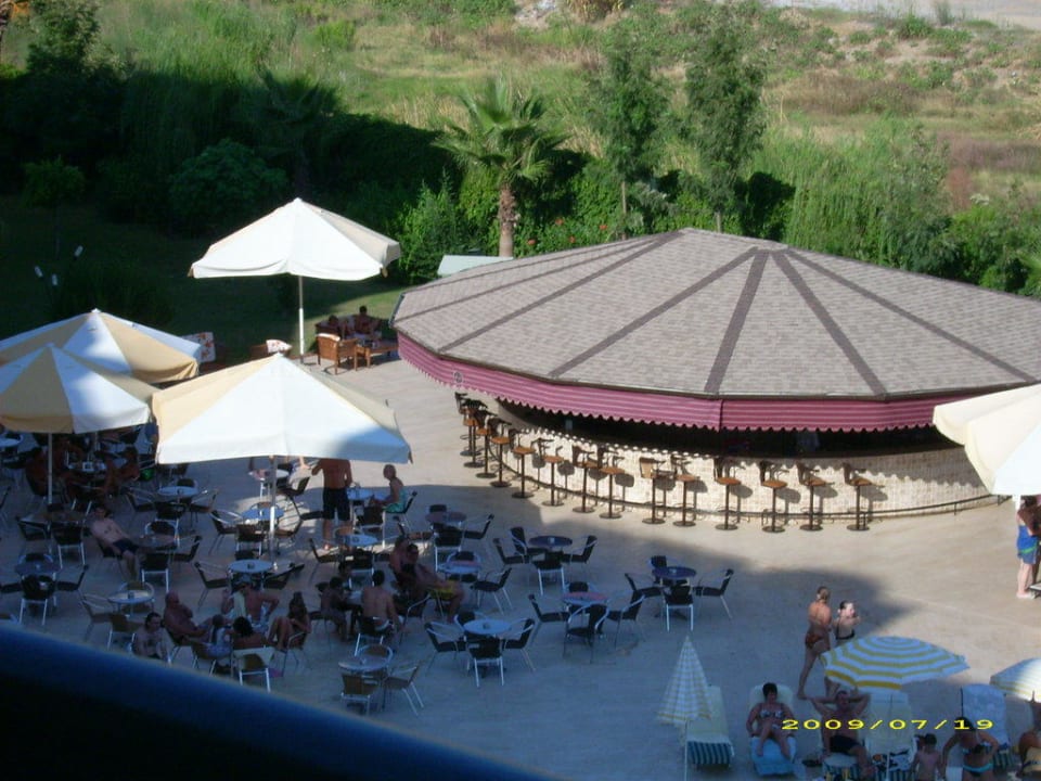 Bluebar und Freisitzfläsche Hotel Royal Garden Beach