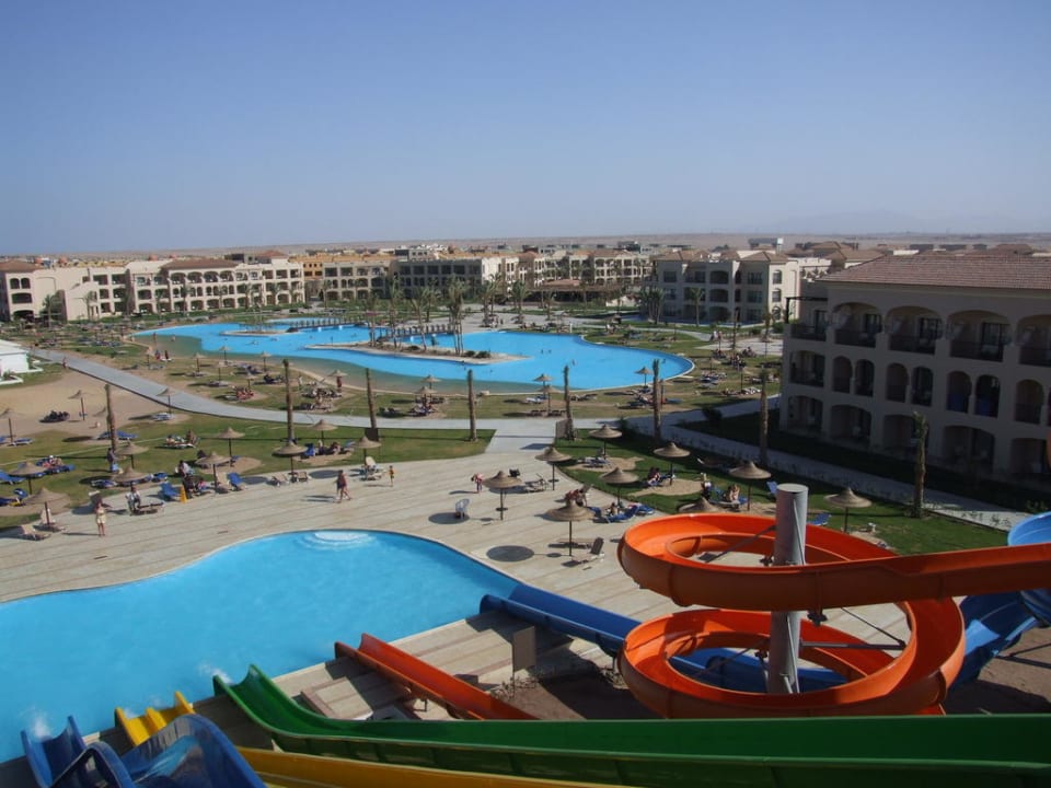 Widok ze zjeżdzalni JAZ Aquamarine Resort