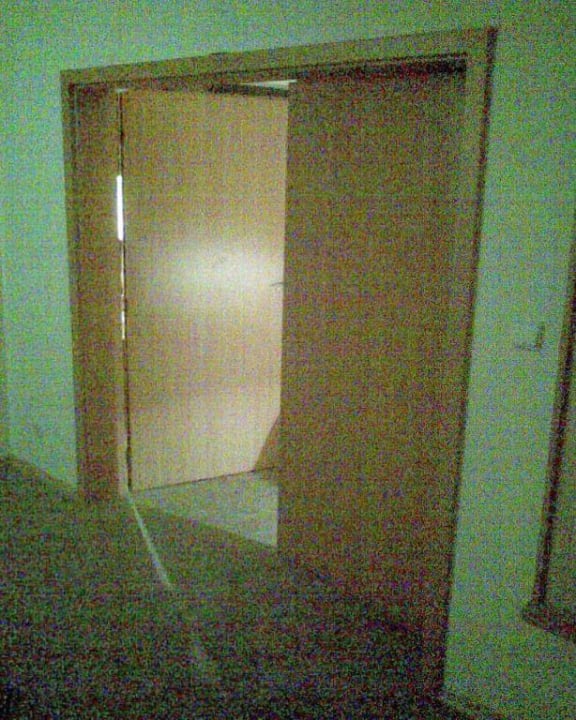 Durchgangstüre von Wohnraum zum Schlafzimmer DAS Club Hotel Sunny Beach