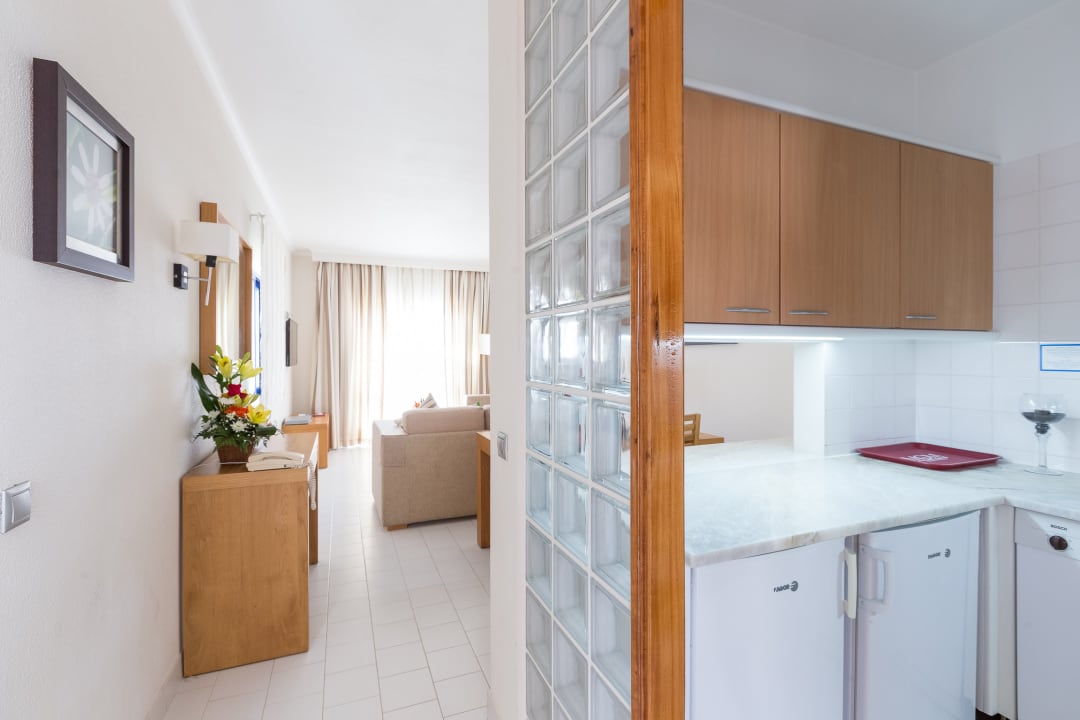 Zimmer Grand Muthu Oura View Beach Club