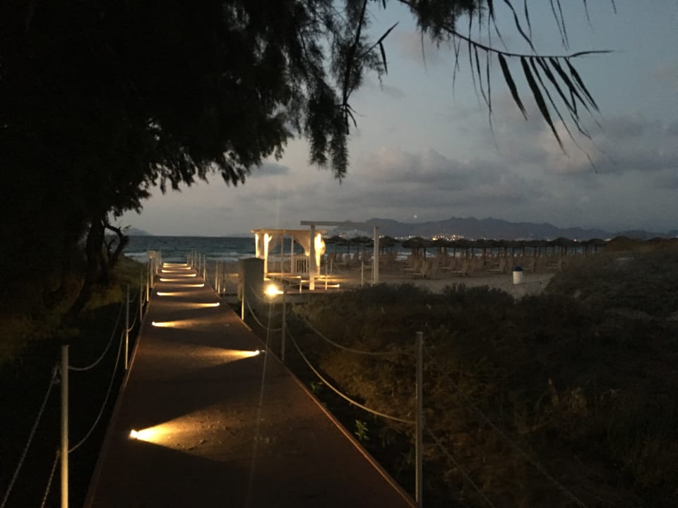 Strand Blue Lagoon Resort