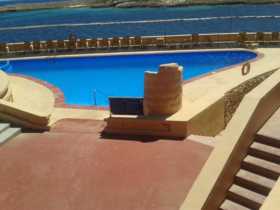 Pool - Bungalow Comino Hotel & Bungalows