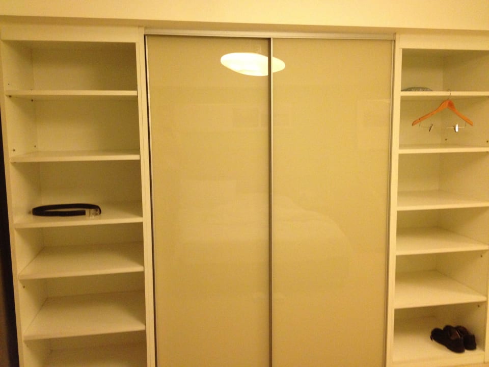 Kleiderschrank Apartments Citadines Wuhan Zhuankou