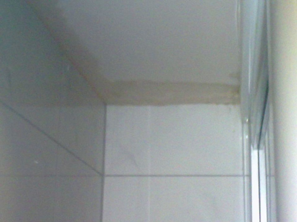 Wasserflecken an der Badezimmerdecke Hotel Nevada Hamburg