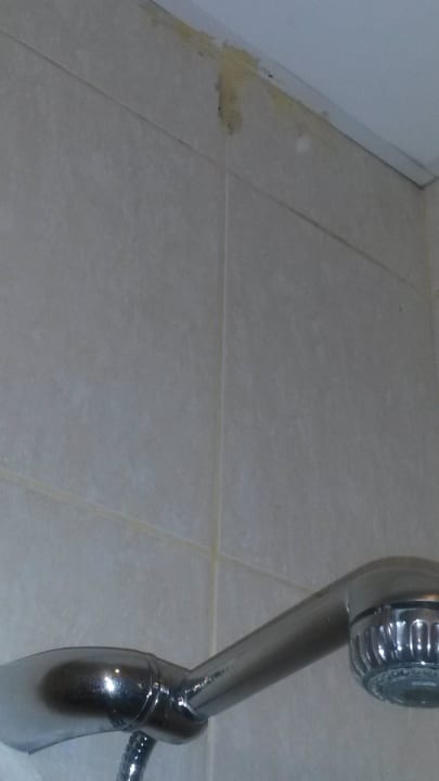 Dreckstellen in der Dusche Hotel Ipek Palas
