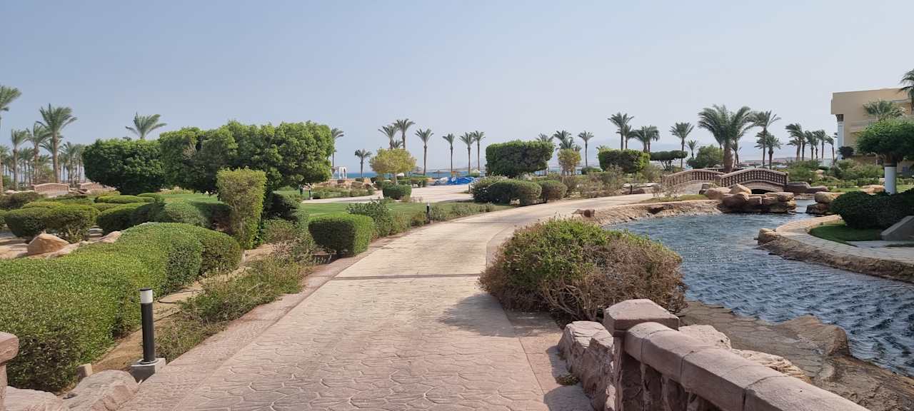 Gartenanlage Palm Royale Resort - Soma Bay