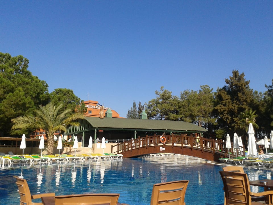 Hauptpool mit Poolbar Club Sidelya Hotel