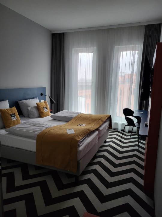 Zimmer Holiday Inn - the niu, Form Stuttgart Feuerbach