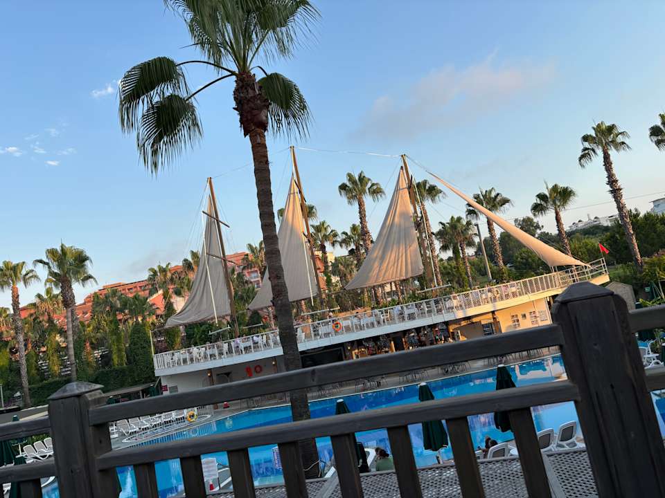 Pool Can Garden Resort