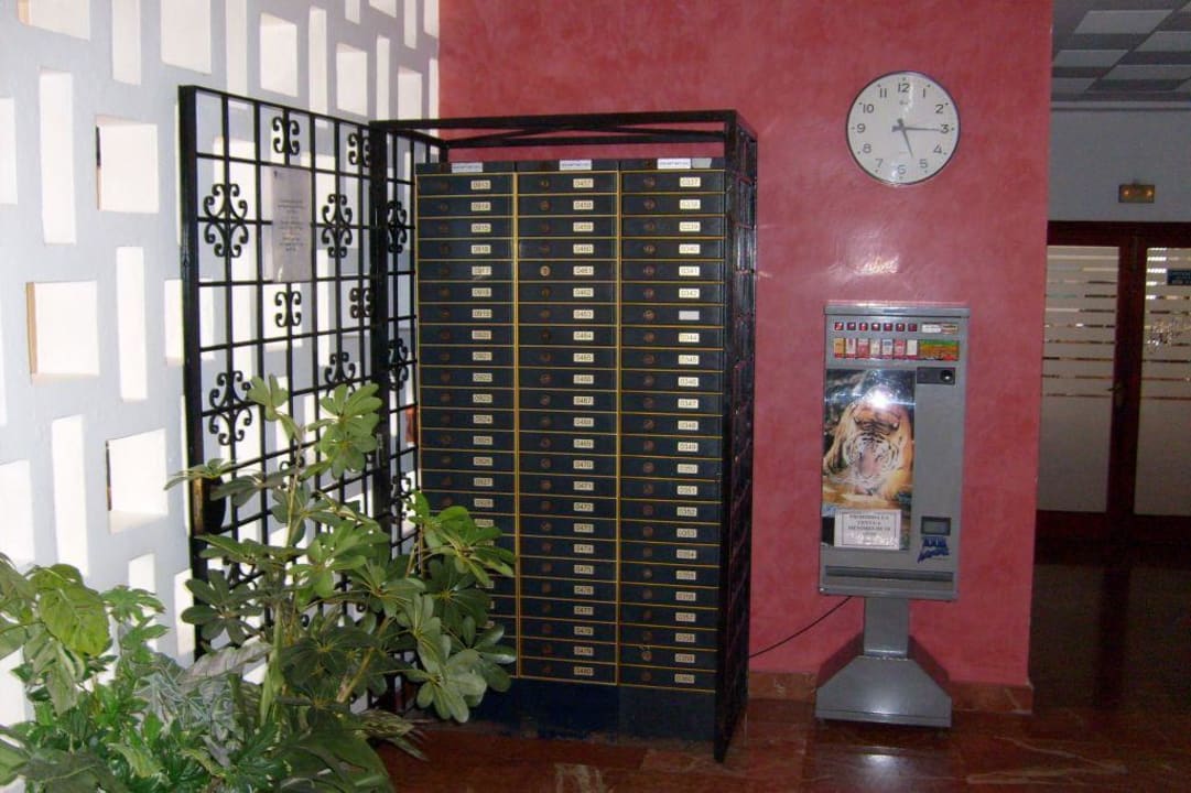 Safe neben der Rezeption Hotel Osiris