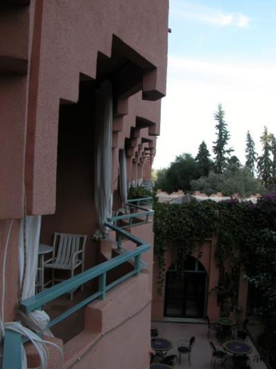 Balkon im 1. Obergeschoss Hotel Le Tazarkount