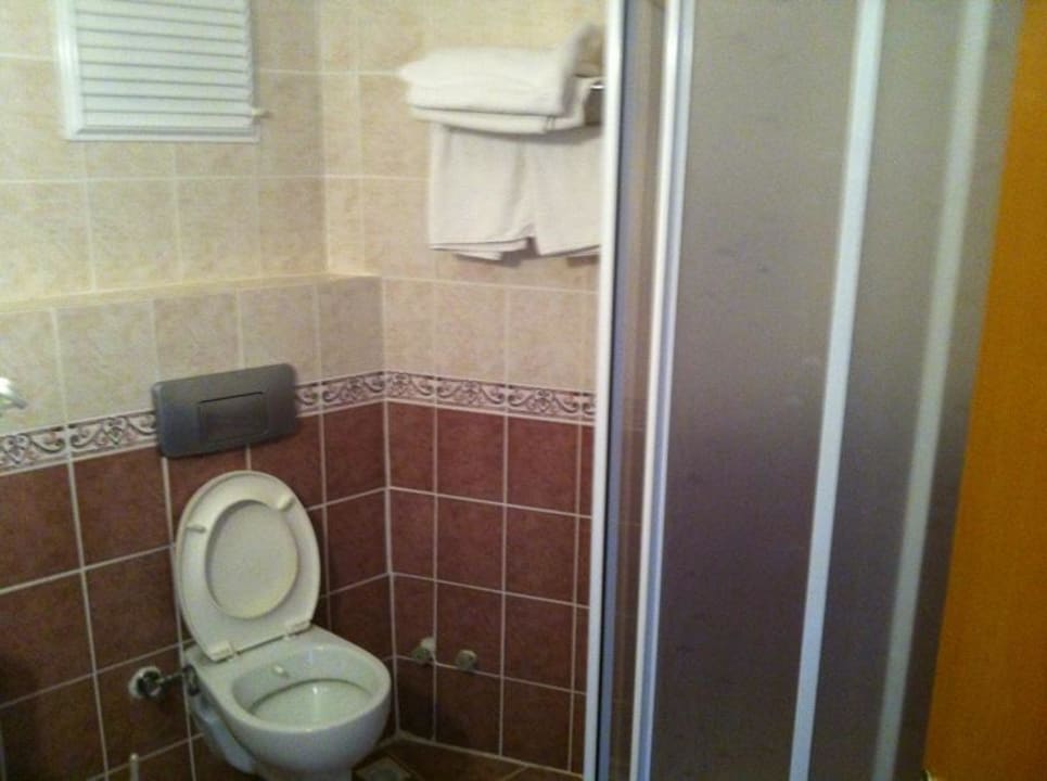 Bad im Hauptgebäude Hotel Malhun