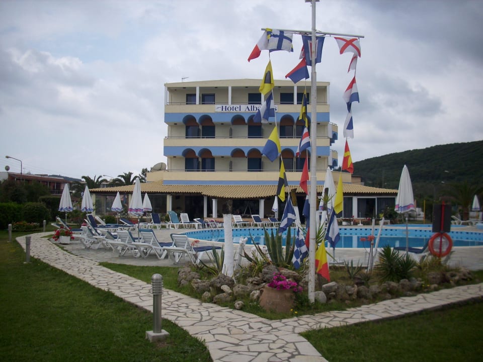 Blick aus Richtung Strand Bar auf die Hotelanlage. Hotel Albatros