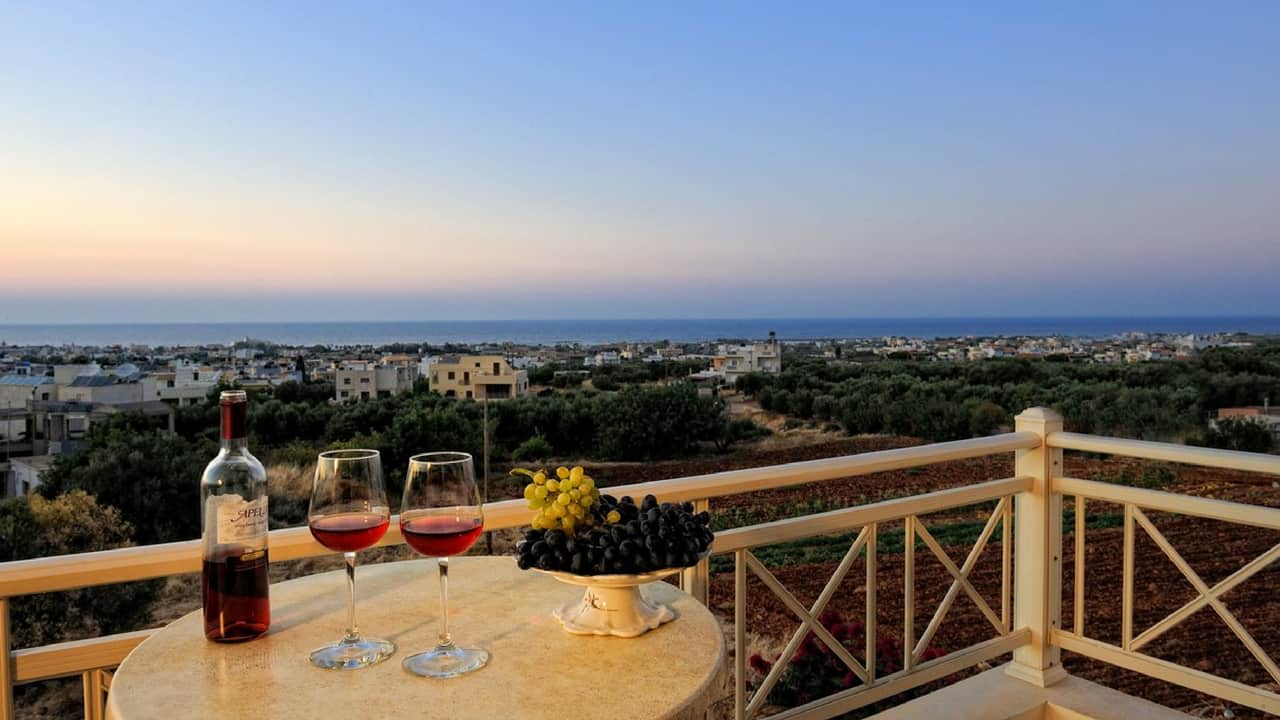 Ausblick Notos Heights Hotel & Suites