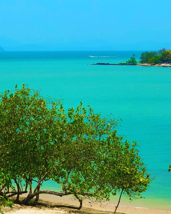 Strand Island Escape Burasari