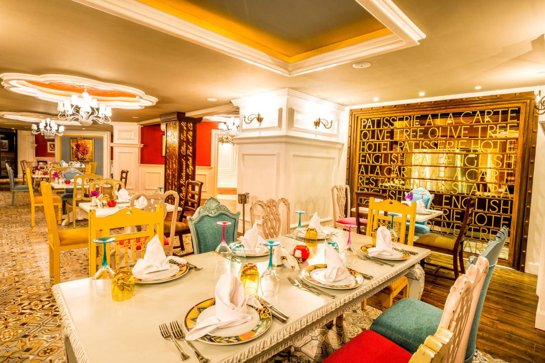 A la carte The Olive Tree Hotel