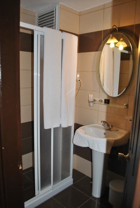 Badezimmer Hotel Aslan City Kleopatra
