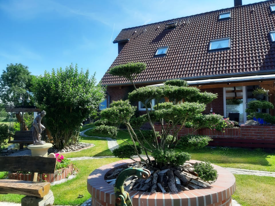 Außenansicht Hotel Pension Holum Garni