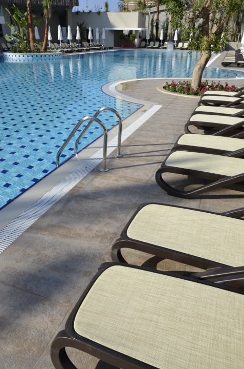 Pool Port Side Resort Hotel