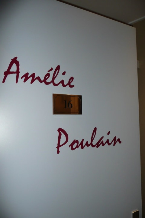 Unsere Zimmertür Hotel des Arts Montmatre