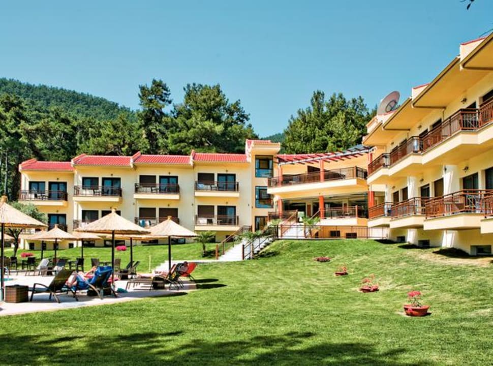 Außenansicht Aparthotel Four Seasons