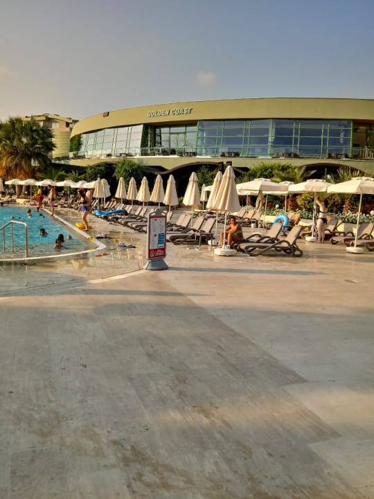 Pool VONRESORT Golden Coast