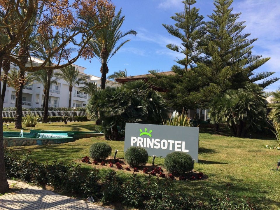 Hotelzufahrt/-eingang Prinsotel La Dorada