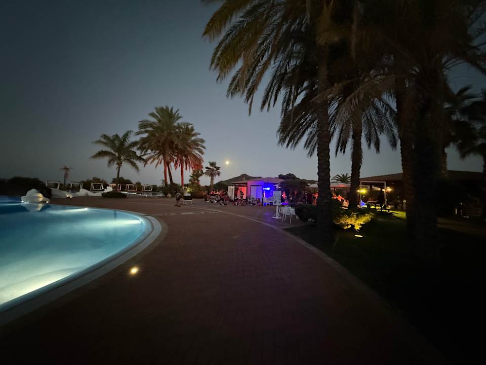 Pool Hotel Garden Beach Cala Sinzias