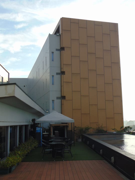 Außenansicht Swiss-Belhotel Airport Jakarta
