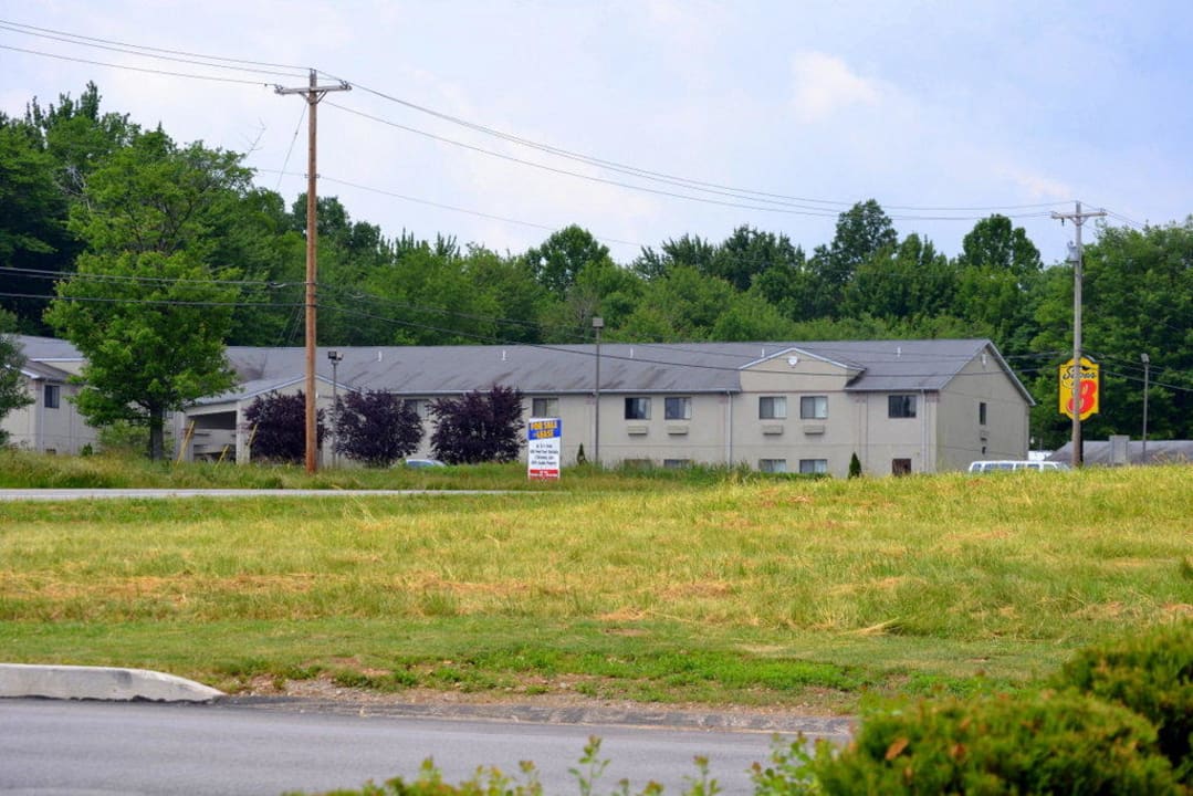 Außenansicht Super 8 by Wyndham Grove City