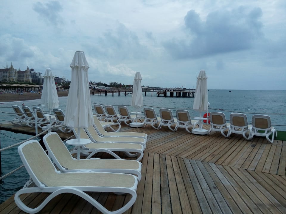 Strand Royal Wings Hotel