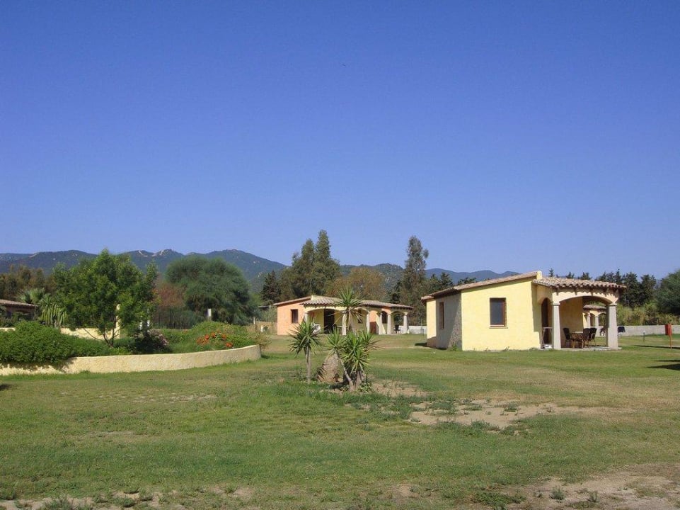 Bungalowhäuschen im Garten Limone Beach Village