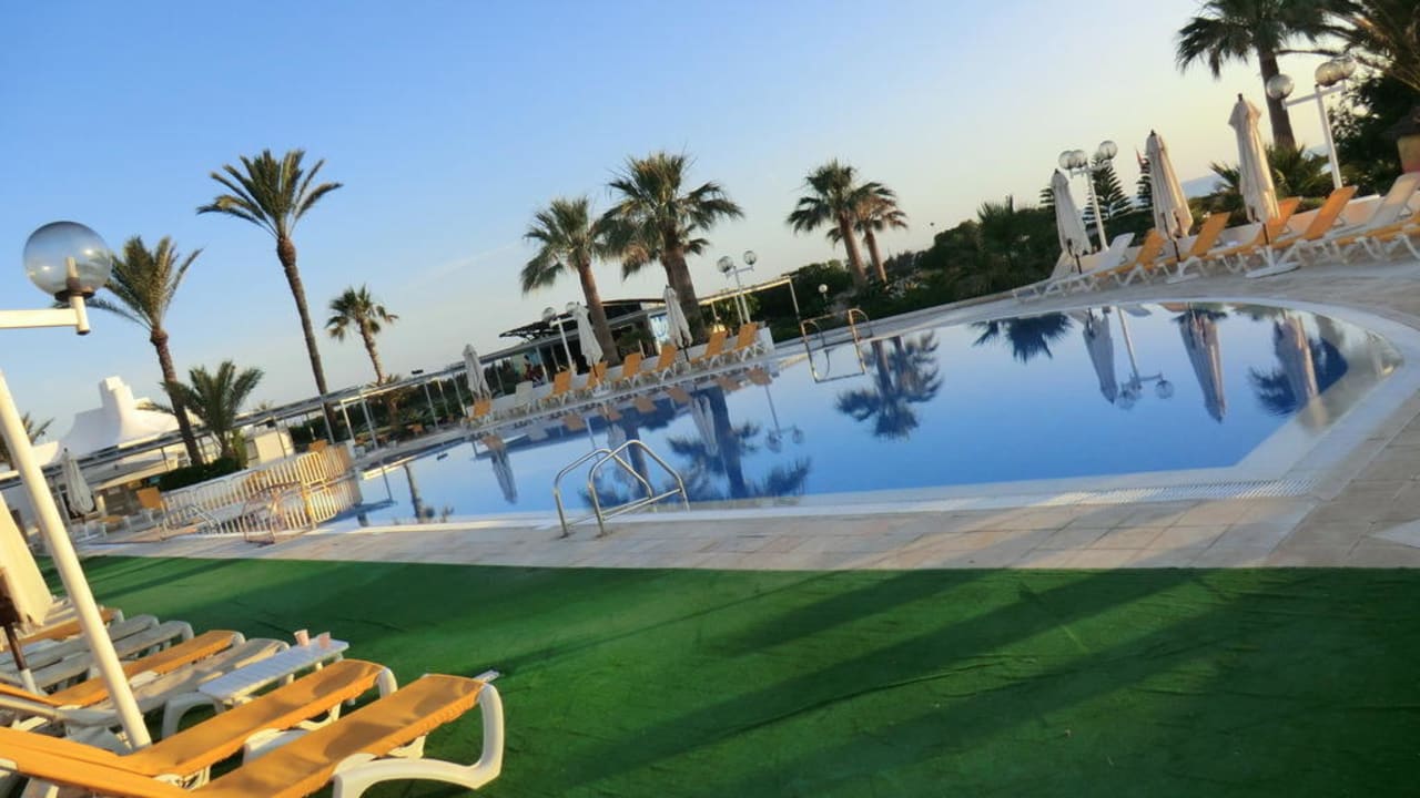 Pool draußen Calimera One Resort Jockey