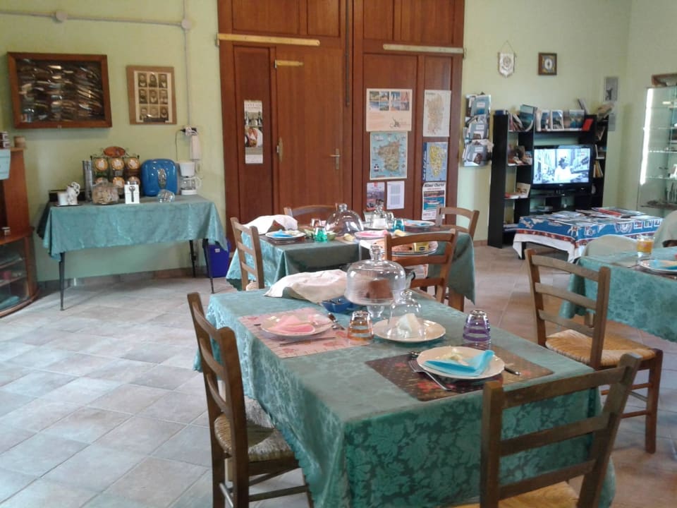 Frühstück im Nuraximannu B&B Nuraximannu