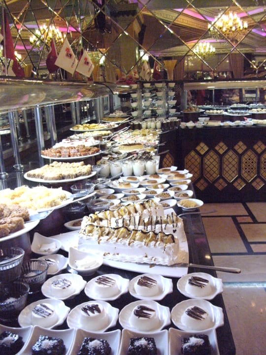 Dessertbüffet Abend Hotel Club Sera